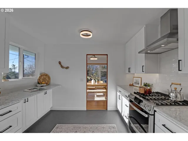 $819,000 | 3360 Southwest Hamilton Street, Portland, OR 97239