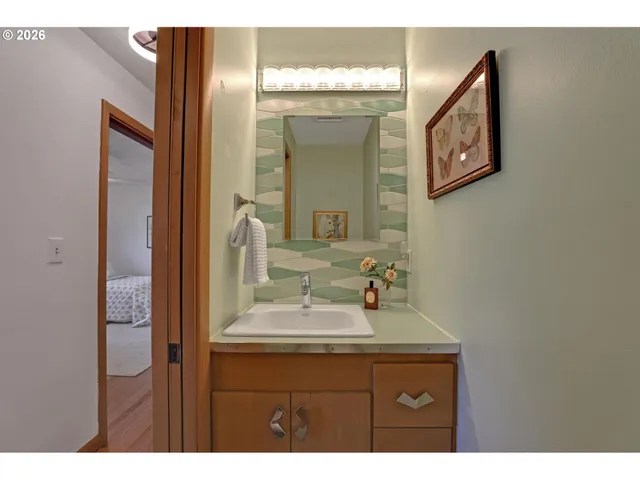 $819,000 | 3360 Southwest Hamilton Street, Portland, OR 97239