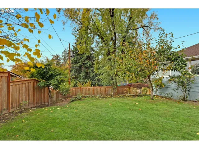$819,000 | 3360 Southwest Hamilton Street, Portland, OR 97239