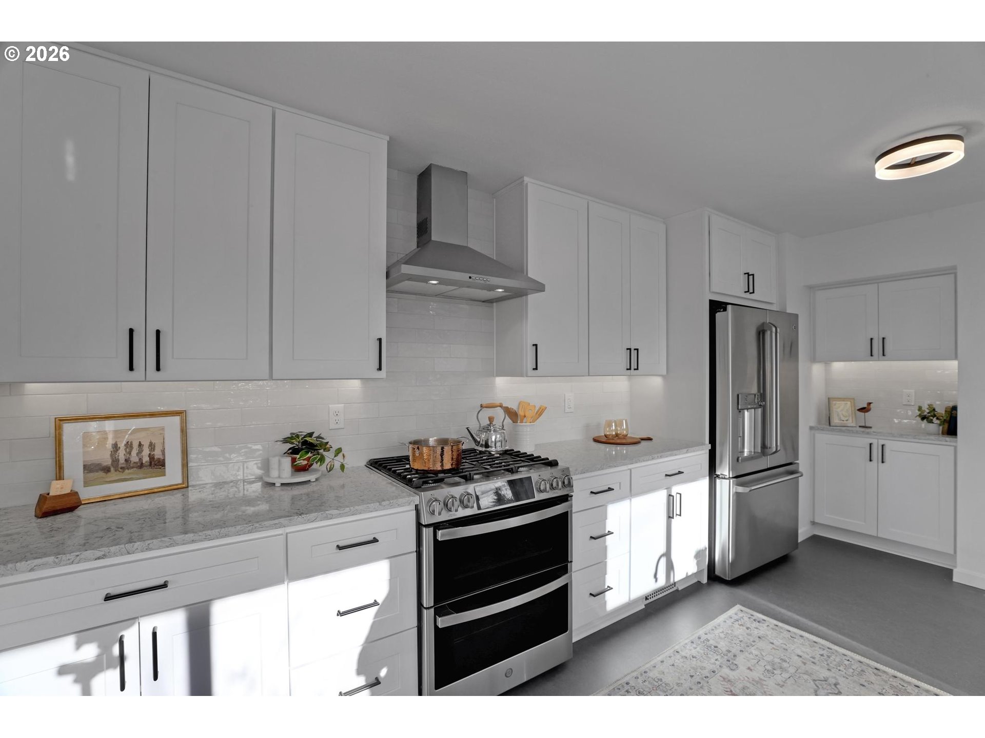 3360 Southwest Hamilton Street Portland, OR 97239 - Photo 9 of 43