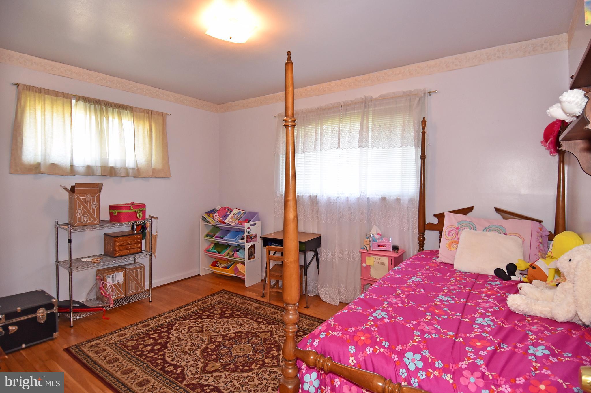 7110 Evanston Road Springfield, VA 22150 - Photo 14 of 26 Bedroom