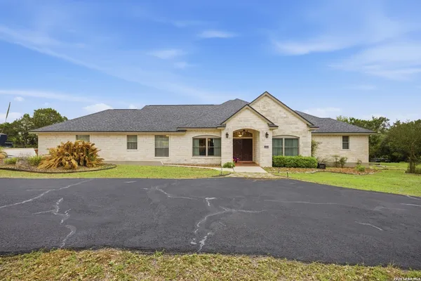 $995,000 | 30244 Cloud View Drive, Bulverde, TX 78163