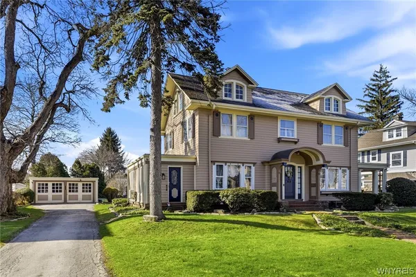 $395,000 | 727 West Center Street, Ridgeway, NY 14103