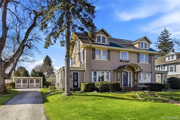 $395,000 | 727 West Center Street, Ridgeway, NY 14103