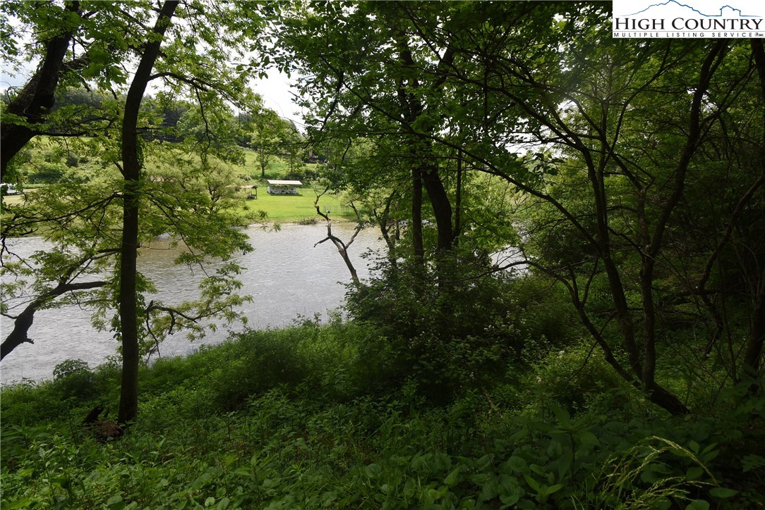 1 Riverside Road Crumpler, NC 28617 - Photo 4 of 5 Gallery Image 4