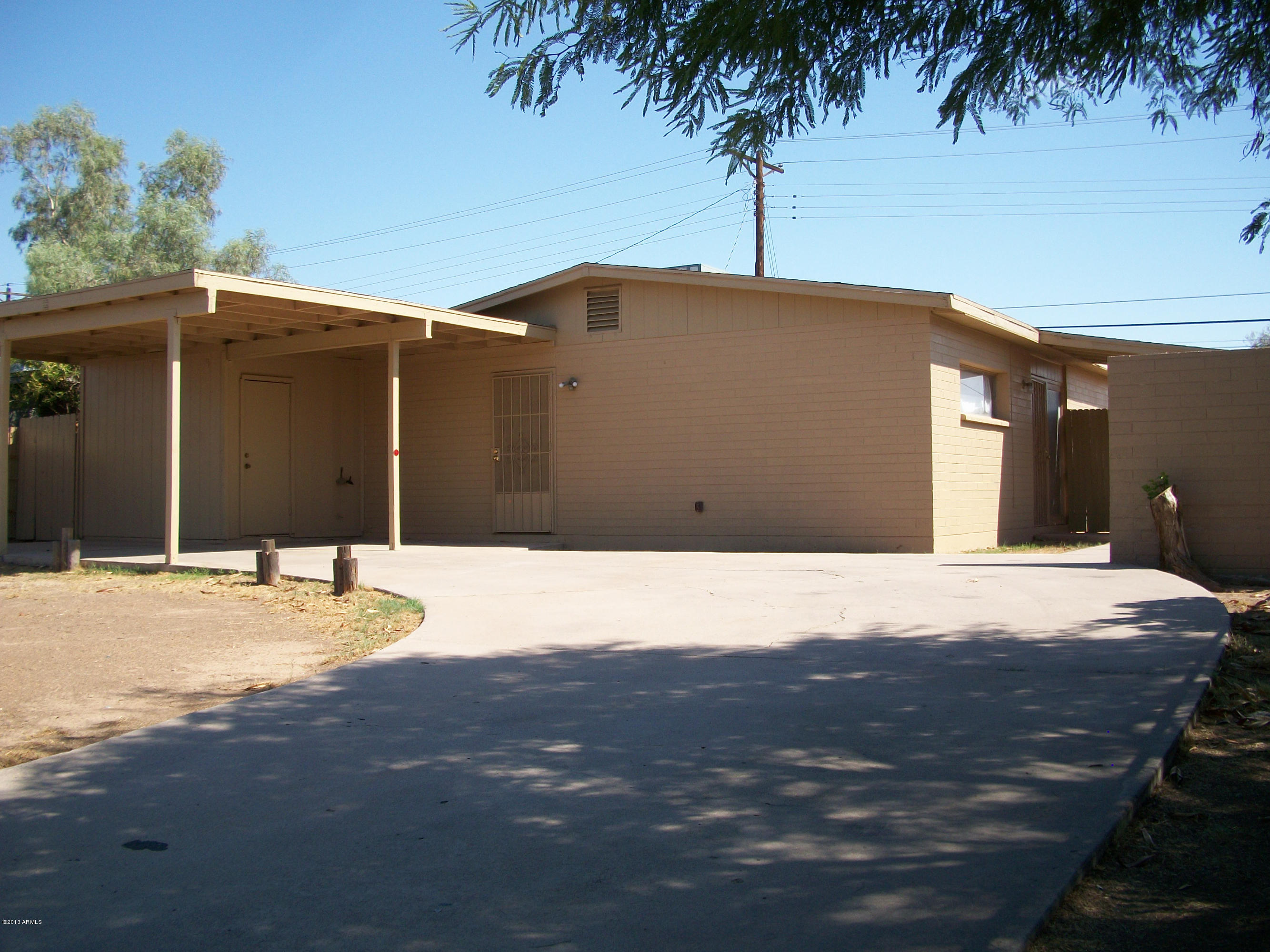6047 West Osborn Road Phoenix, AZ 85033 - Photo 1 of 14 6047 Osborn 012