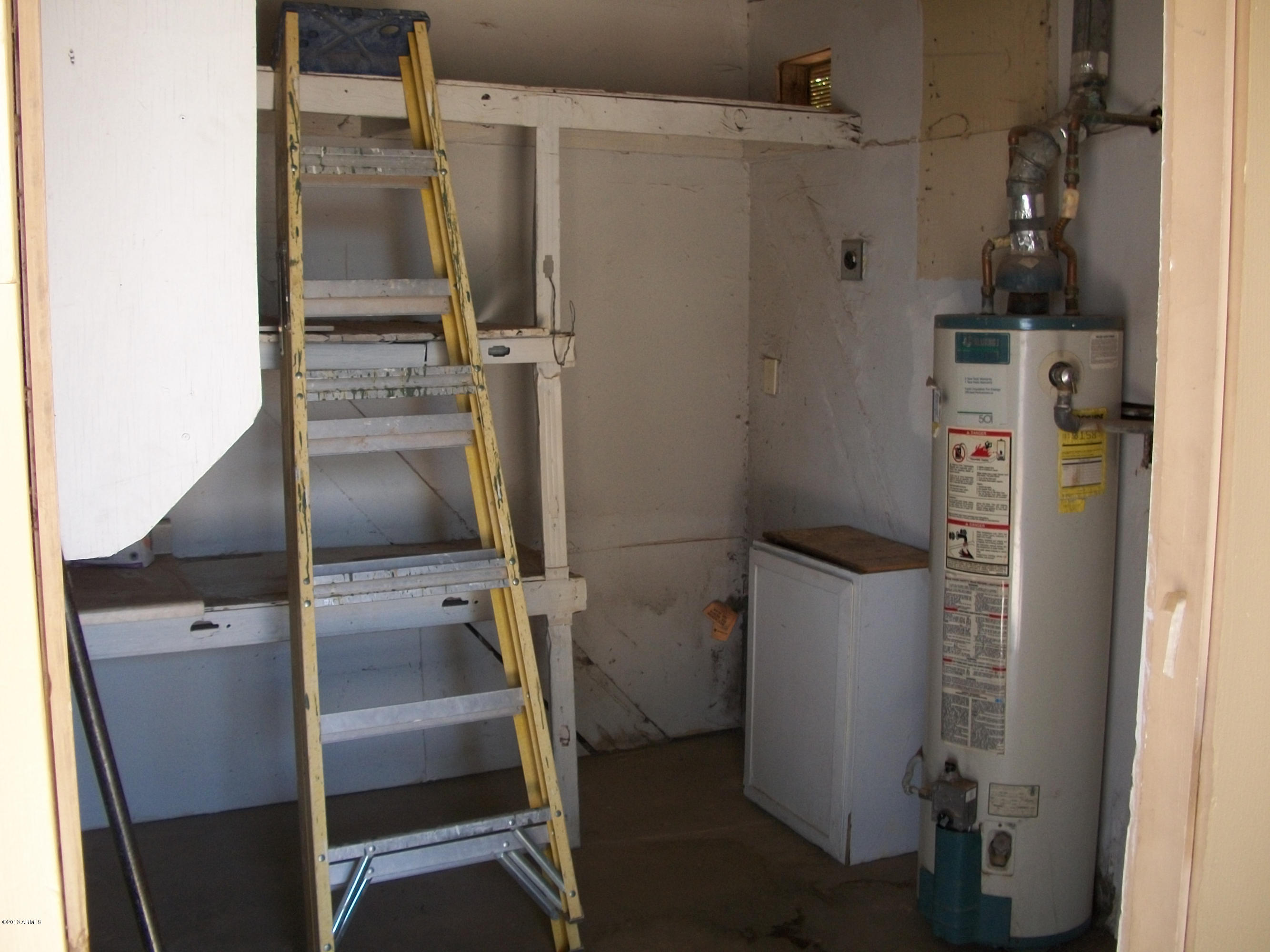 6047 West Osborn Road Phoenix, AZ 85033 - Photo 14 of 14 Laundry and storage room