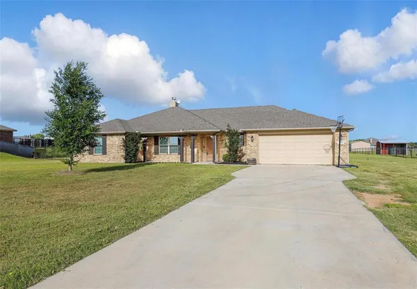 $390,000 | 240 Springwood Ranch Loop, Springtown, TX 76082