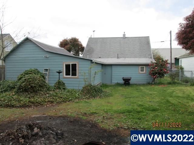 1472 Southeast Howe Street Dallas, OR 97338 - Photo 2 of 15 Gallery Image 2