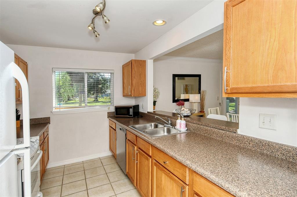 1877 Toucan Way, Unit 400 Sarasota, FL 34232 - Photo 14 of 42