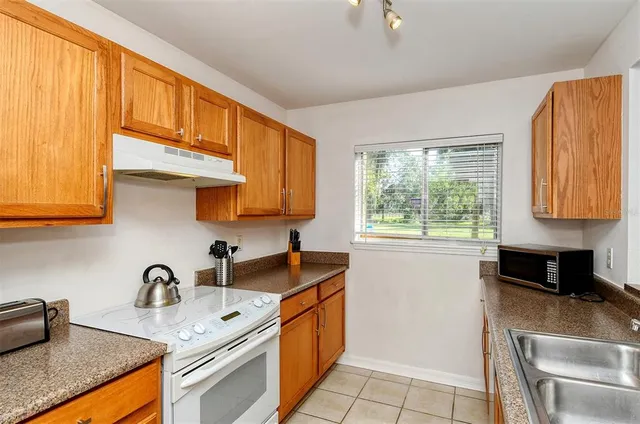 $1,800 | 1877 Toucan Way, Unit 400, Sarasota, FL 34232