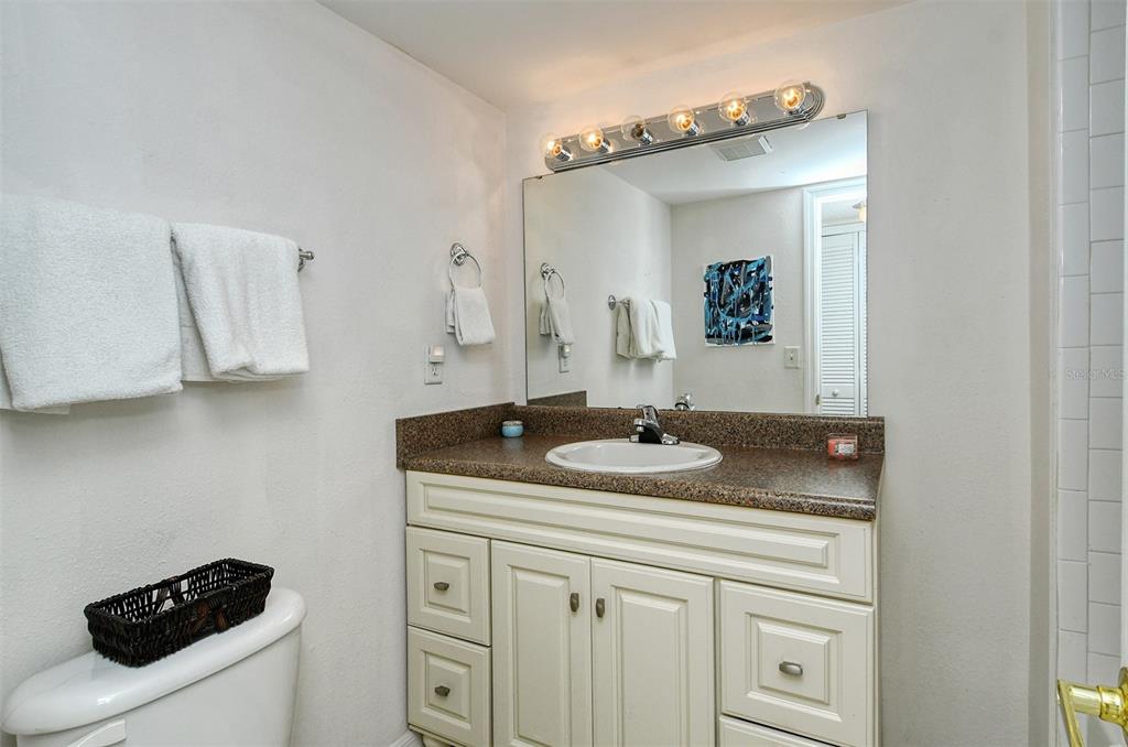 1877 Toucan Way, Unit 400 Sarasota, FL 34232 - Photo 24 of 42