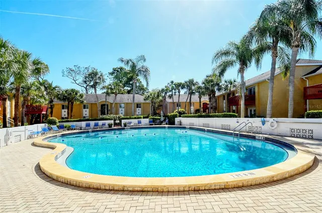 $1,800 | 1877 Toucan Way, Unit 400, Sarasota, FL 34232