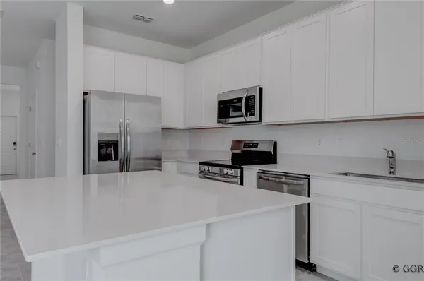 $2,050 | 3290 Laurent Loop, Davenport, FL 33837