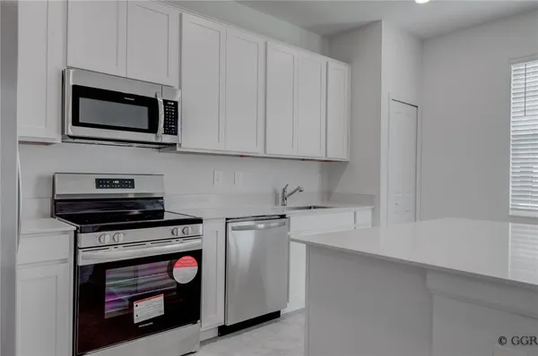 $2,050 | 3290 Laurent Loop, Davenport, FL 33837