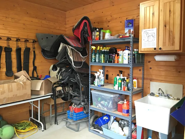 a view of a garage