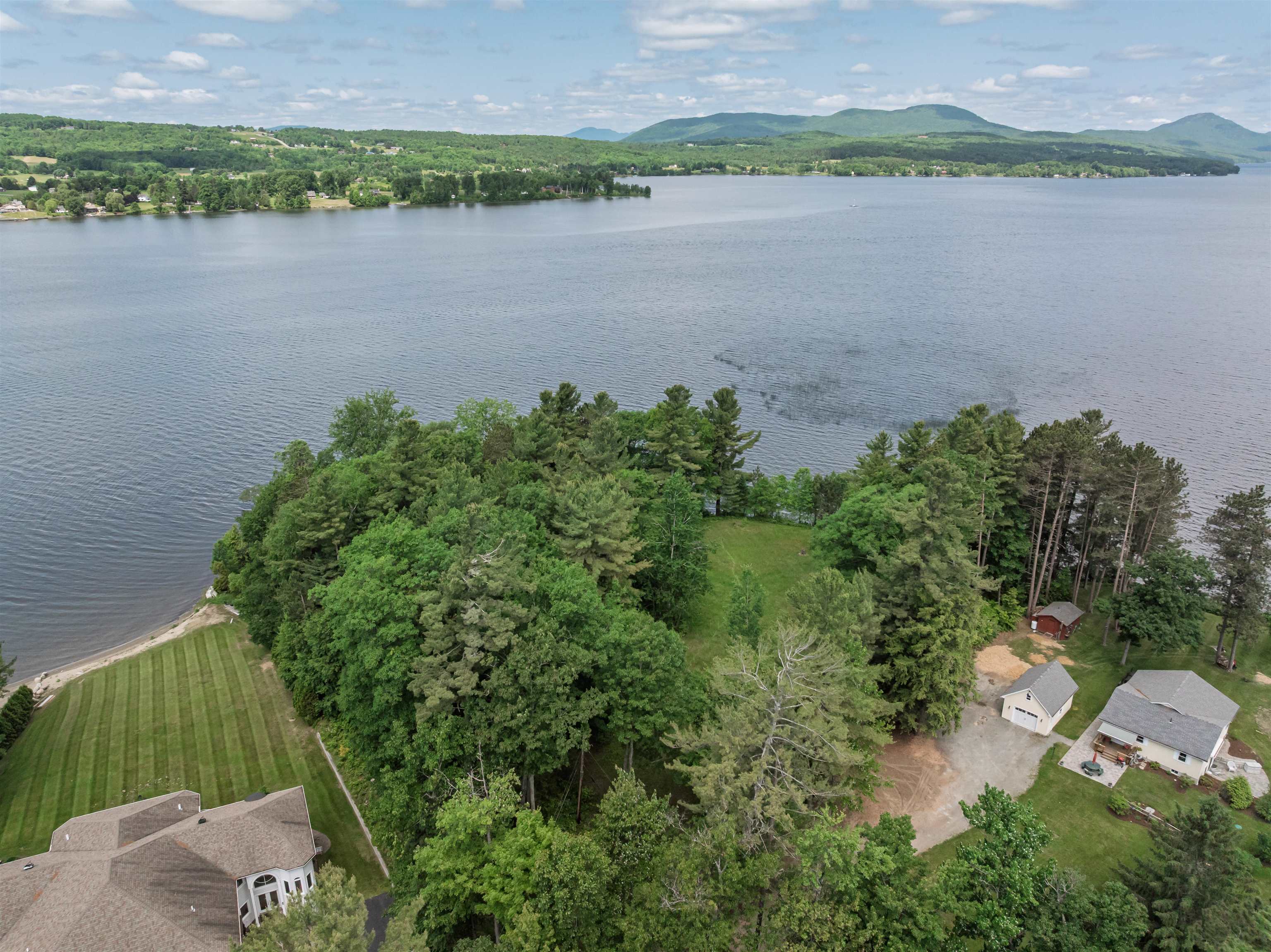 1413 Bluff Road Newport, VT 05855 - Photo 11 of 41
