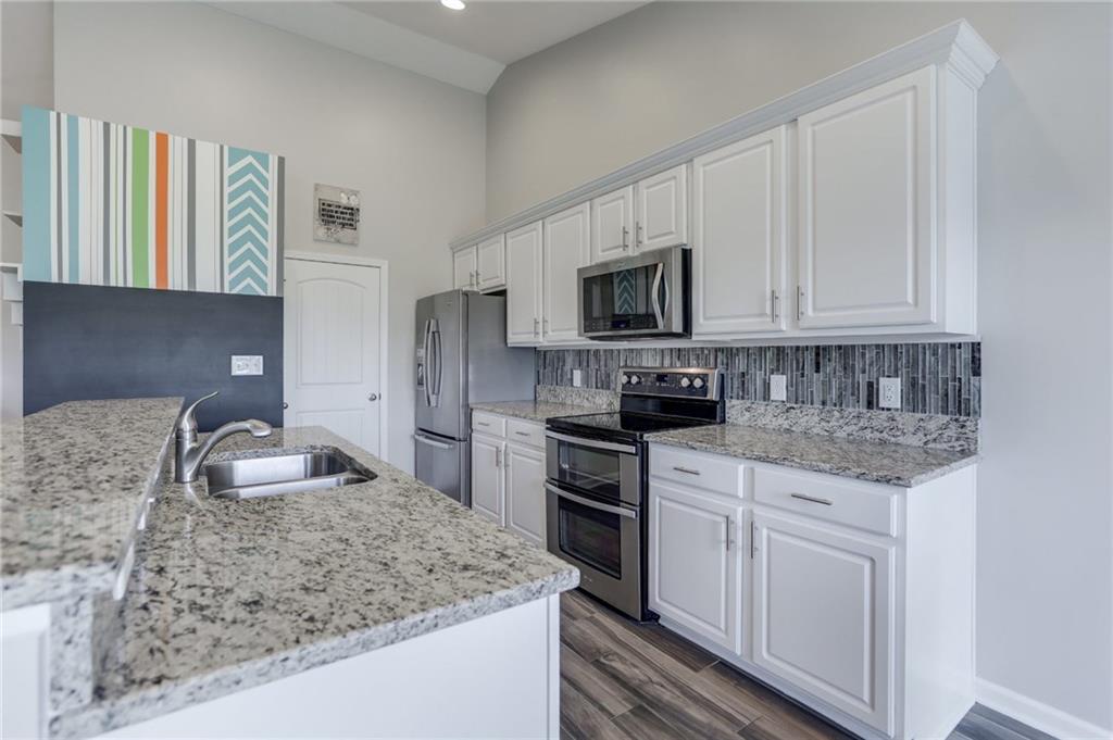 6100 Pebblebrooke Road Whitestown, IN 46075 - Photo 11 of 34