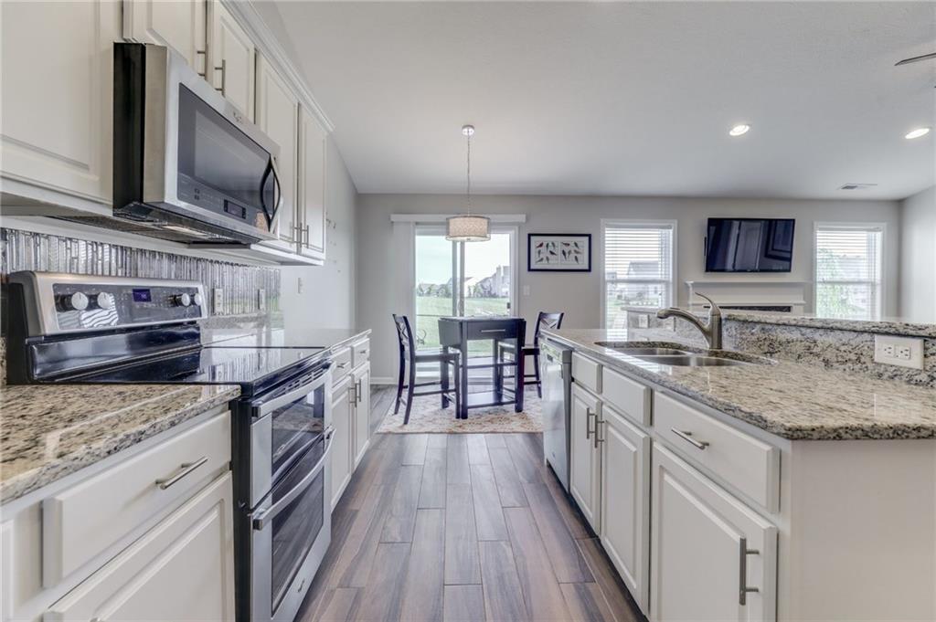 6100 Pebblebrooke Road Whitestown, IN 46075 - Photo 12 of 34