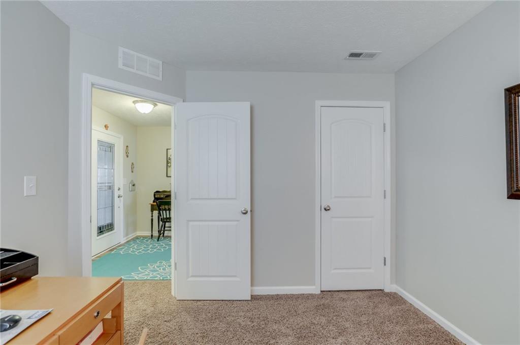 6100 Pebblebrooke Road Whitestown, IN 46075 - Photo 21 of 34
