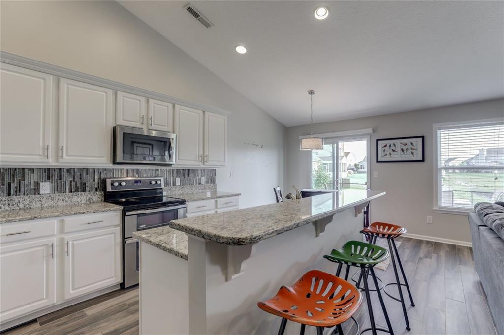6100 Pebblebrooke Road Whitestown, IN 46075 - Photo 10 of 34
