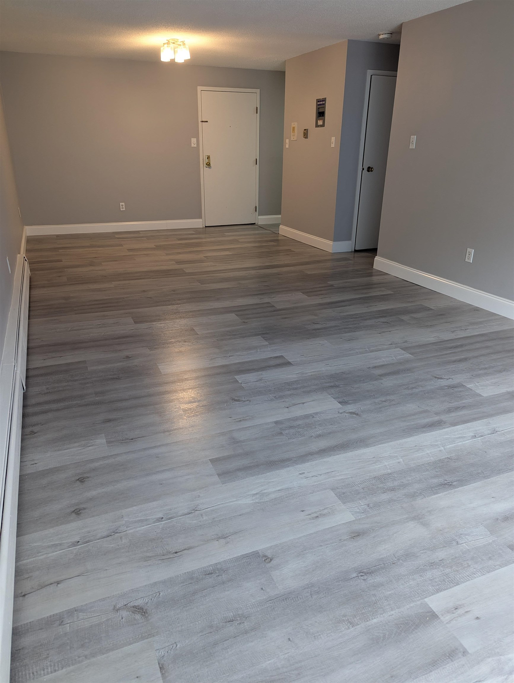 1 Pembroke Drive, Unit 19 Derry, NH 03038 - Photo 2 of 13