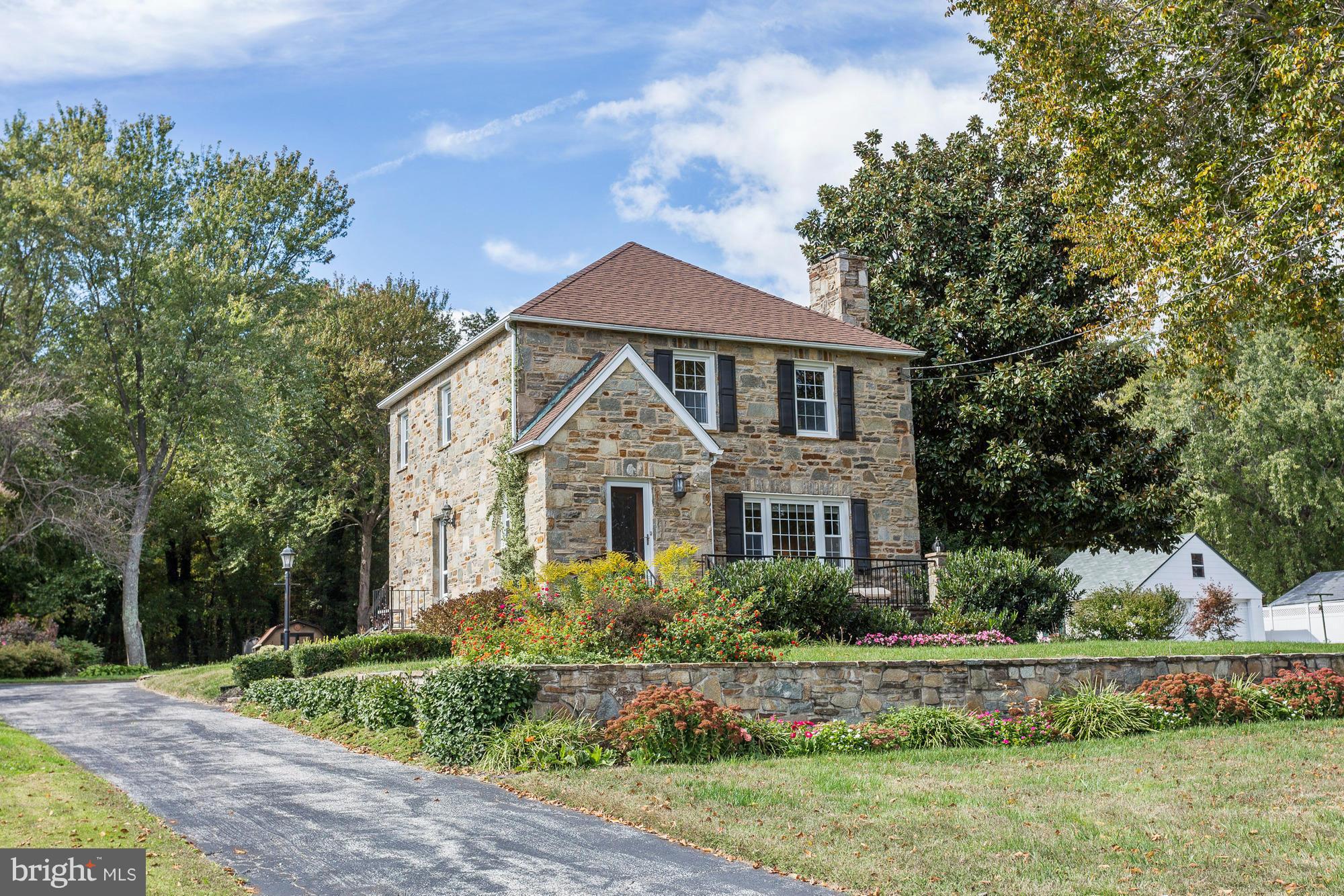 2022 Rocky Point Road Baltimore, MD 21221 - Photo 1 of 23 Exterior (Front)