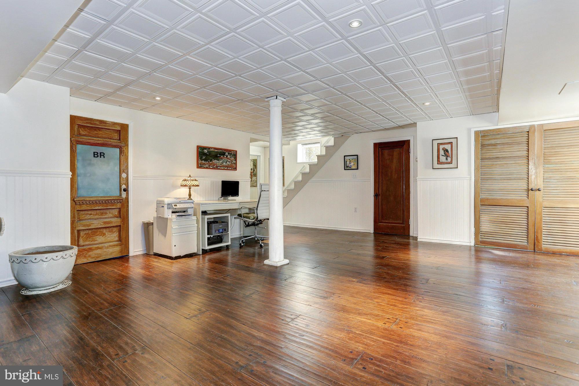 2022 Rocky Point Road Baltimore, MD 21221 - Photo 17 of 23 Rich Hardwoods