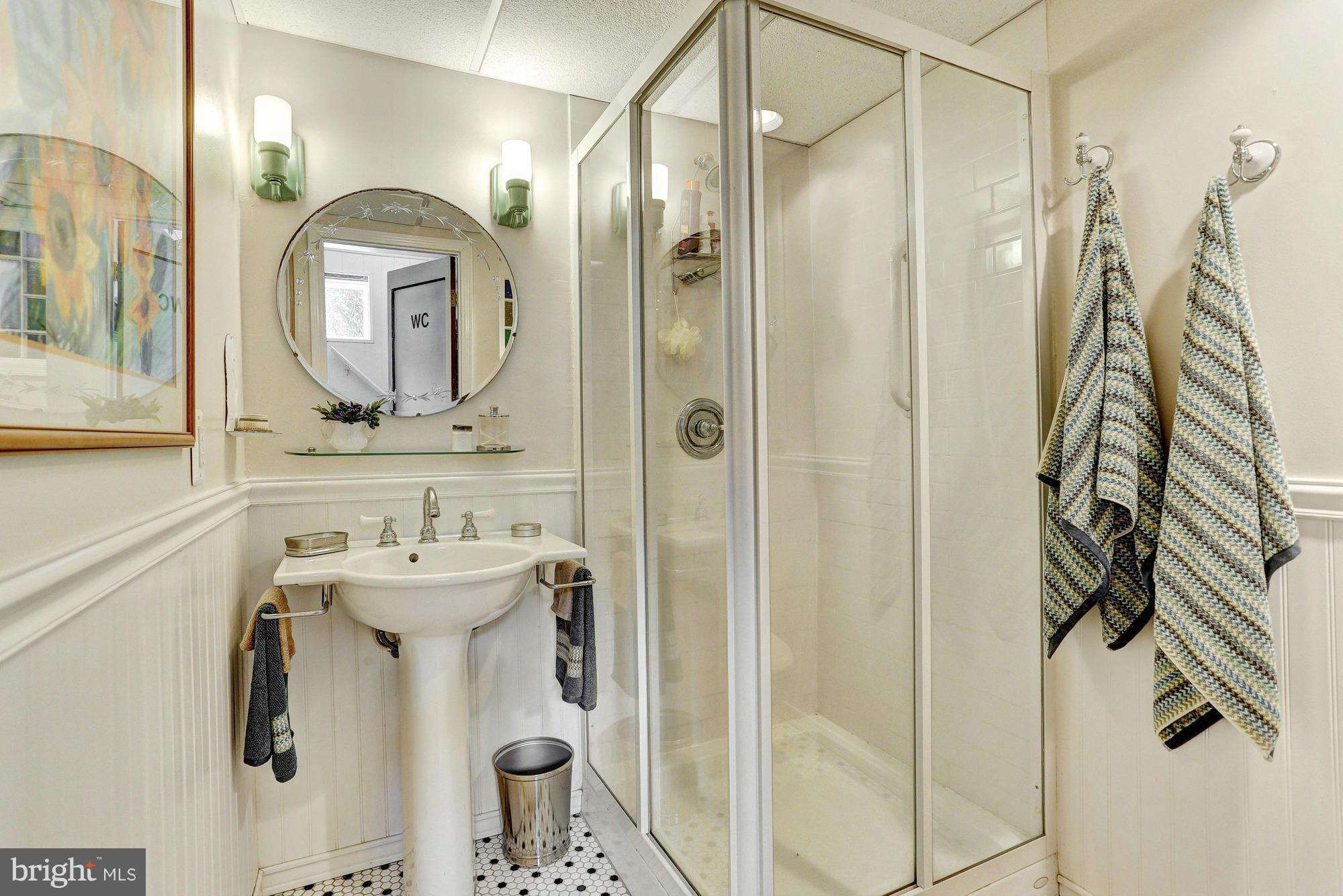 2022 Rocky Point Road Baltimore, MD 21221 - Photo 18 of 23 Full Bath