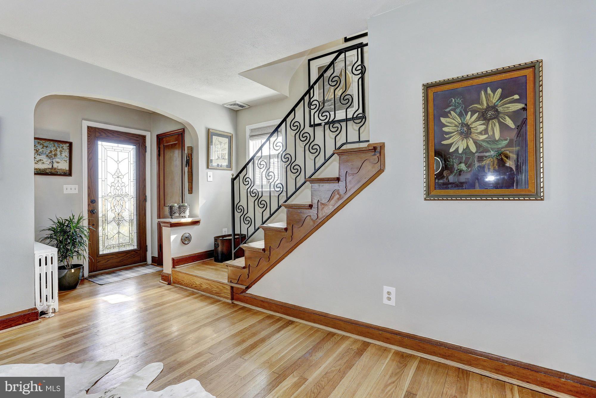 2022 Rocky Point Road Baltimore, MD 21221 - Photo 4 of 23 Entry