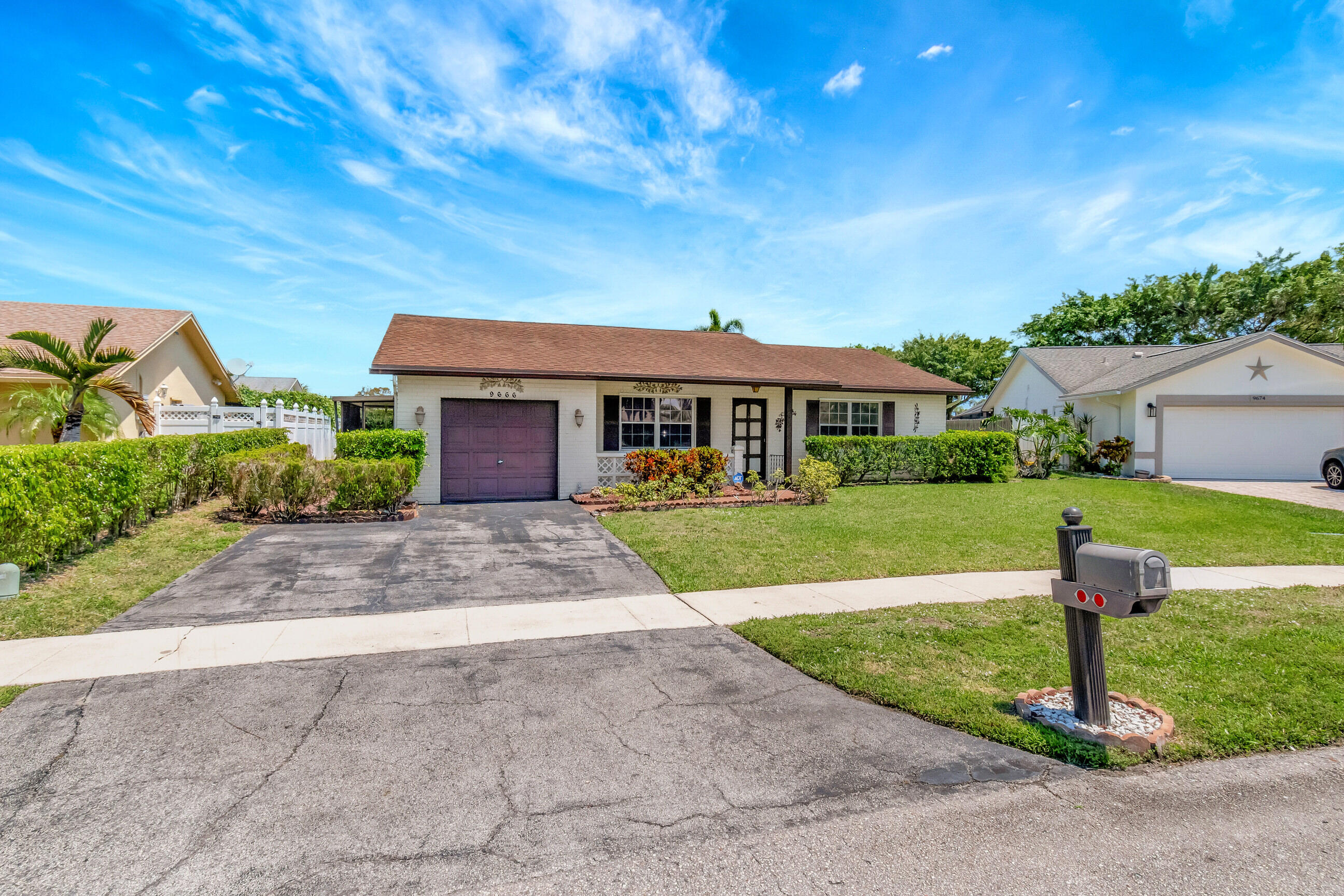 9666 Colorado Court Boca Raton, FL 33434 - Photo 3 of 50 DSC_1002