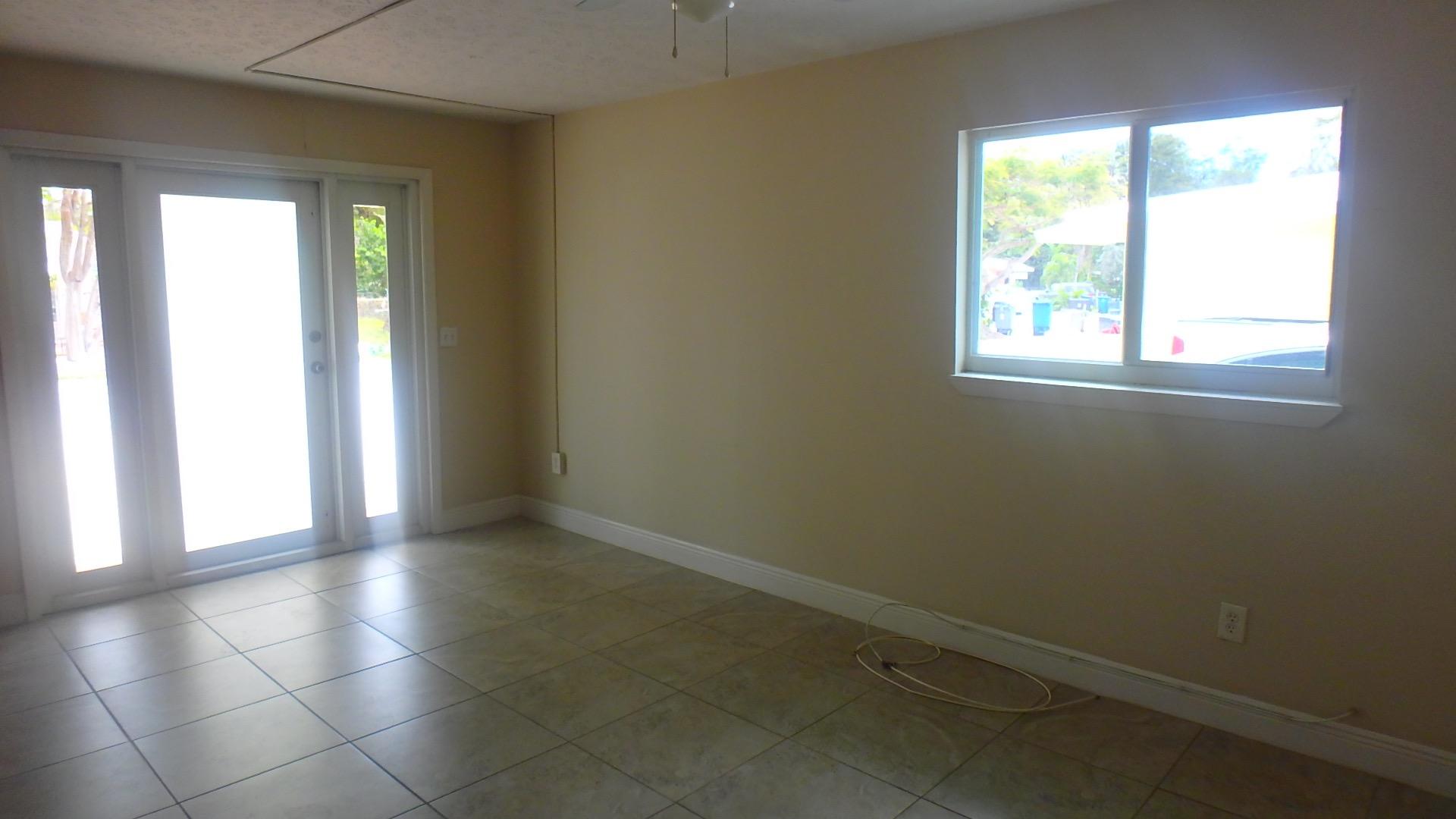 227 West Indies Road Tavernier, FL 33070 - Photo 6 of 15 livivng room
