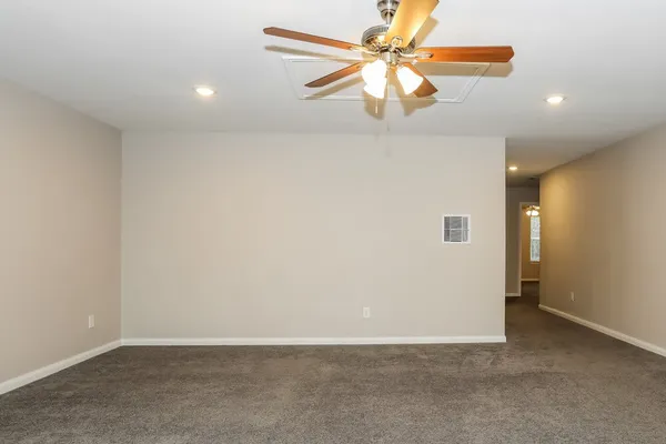 $1,975 | 12469 Lake Conroe Hills Drive, Willis, TX 77318