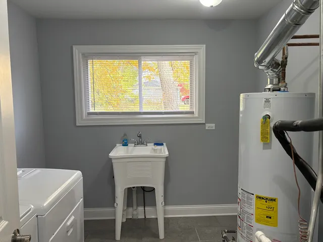 $465,000 | 5517 Essex Road, Lisle, IL 60532