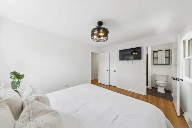 $510,000 | 10S111 Leonard Drive, Willowbrook, IL 60527