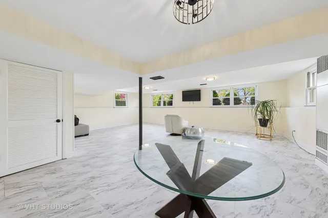 $510,000 | 10S111 Leonard Drive, Willowbrook, IL 60527