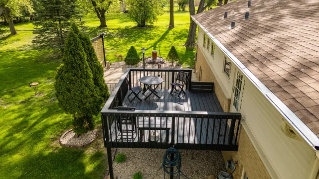 $510,000 | 10S111 Leonard Drive, Willowbrook, IL 60527