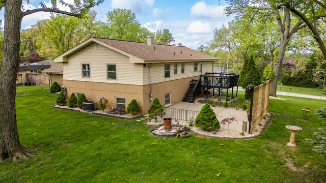 $510,000 | 10S111 Leonard Drive, Willowbrook, IL 60527