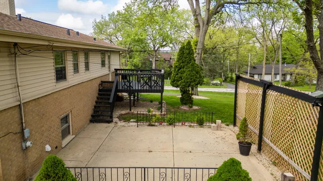 $510,000 | 10S111 Leonard Drive, Willowbrook, IL 60527