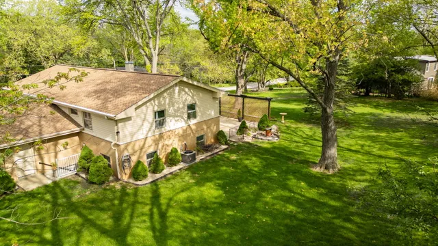 $510,000 | 10S111 Leonard Drive, Willowbrook, IL 60527
