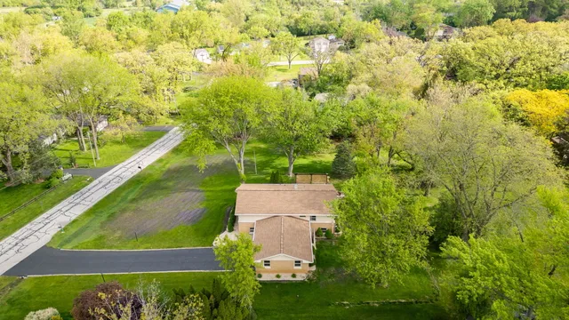$510,000 | 10S111 Leonard Drive, Willowbrook, IL 60527