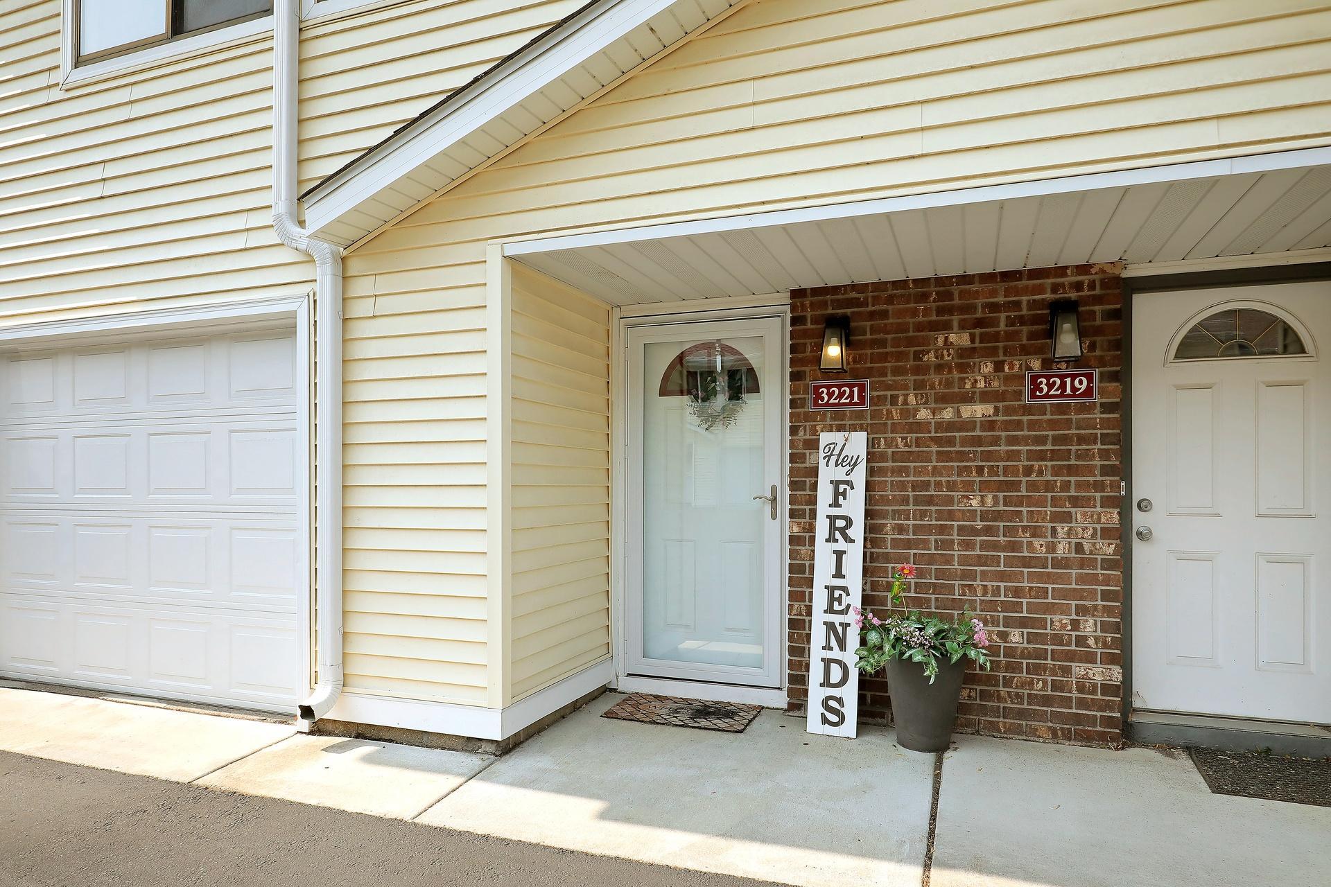 3221 Valley Ridge Drive Eagan, MN 55121 - Photo 2 of 38 Gallery Image 2