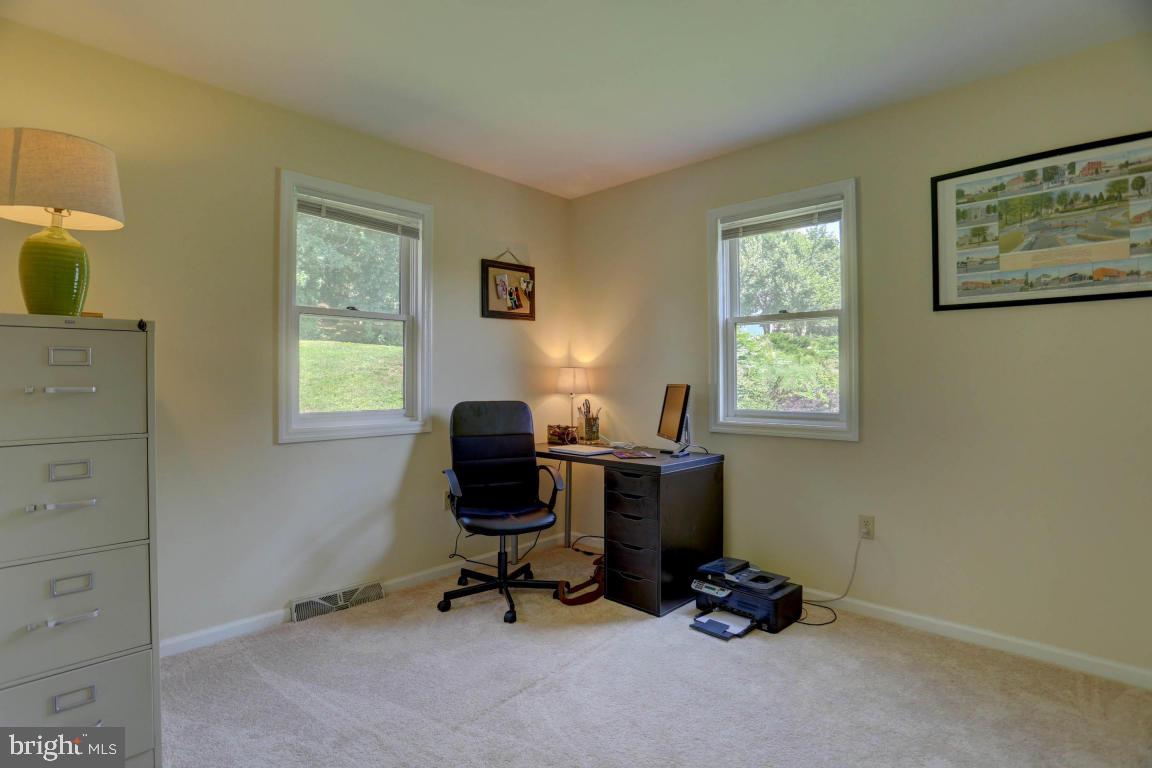 24 Edgewood Drive Lititz, PA 17543 - Photo 17 of 23 Gallery Image 17