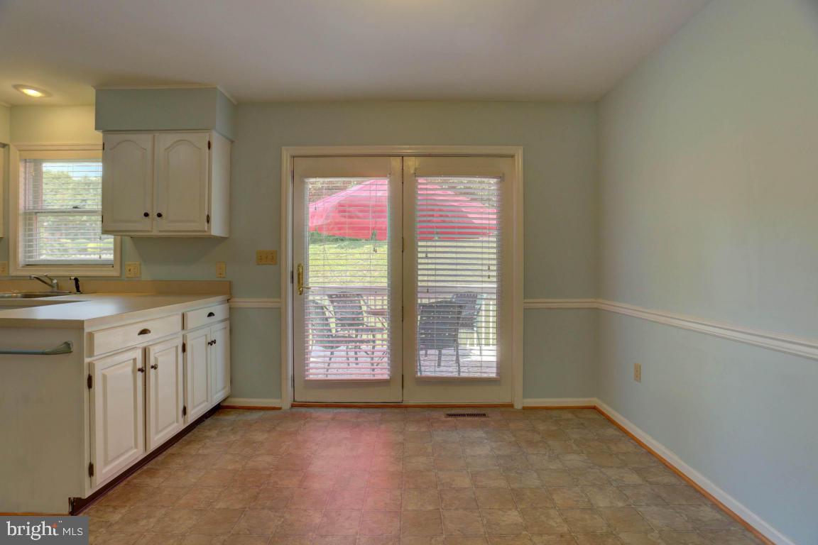 24 Edgewood Drive Lititz, PA 17543 - Photo 8 of 23 Gallery Image 8