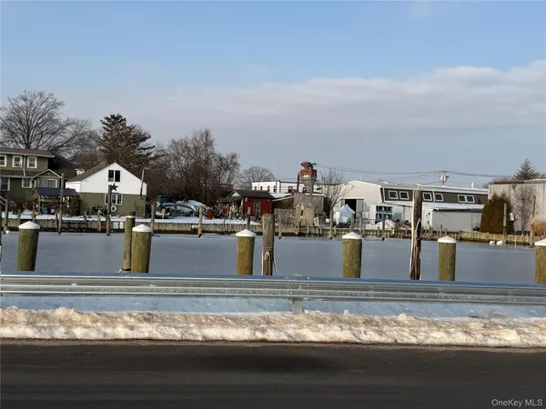 $1,389,000 | 628 Shore Road, Lindenhurst, NY 11757