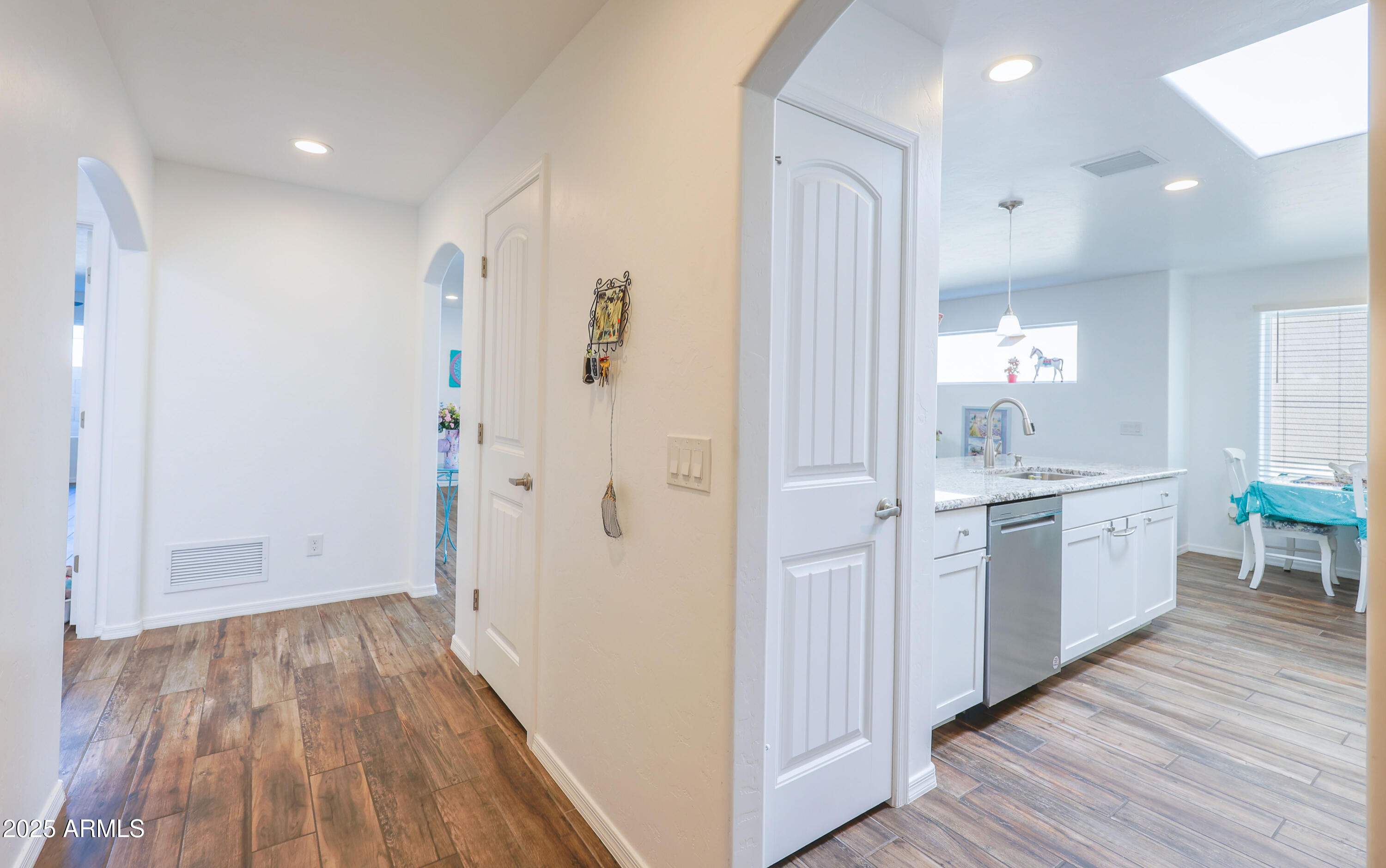 334 South Sky Ranch Road Sierra Vista, AZ 85635 - Photo 7 of 34 0M5A1106