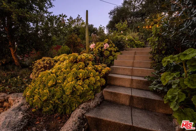 $1,049,000 | 1117 North Avenue 64, Los Angeles, CA 90042