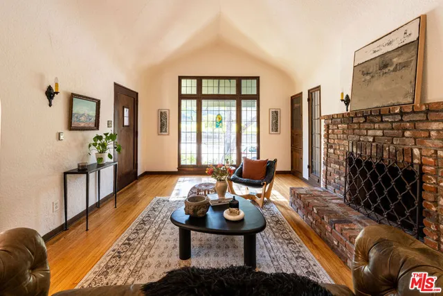 $1,049,000 | 1117 North Avenue 64, Los Angeles, CA 90042