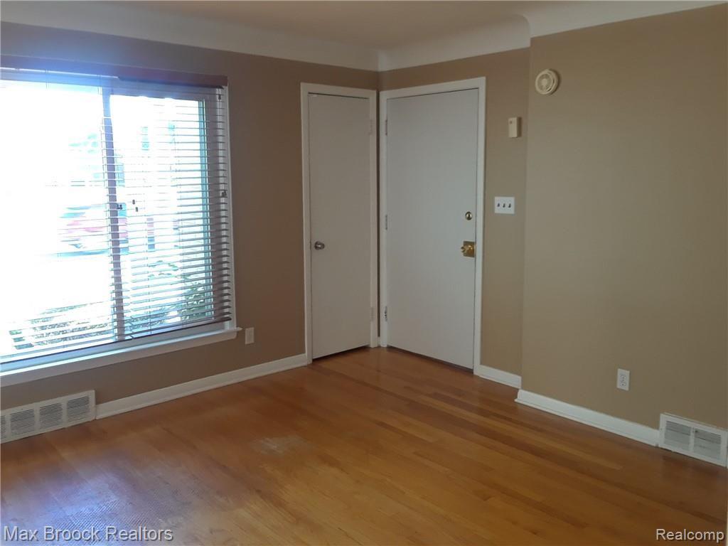 506 West Twelve Mile Road Royal Oak, MI 48073 - Photo 3 of 8