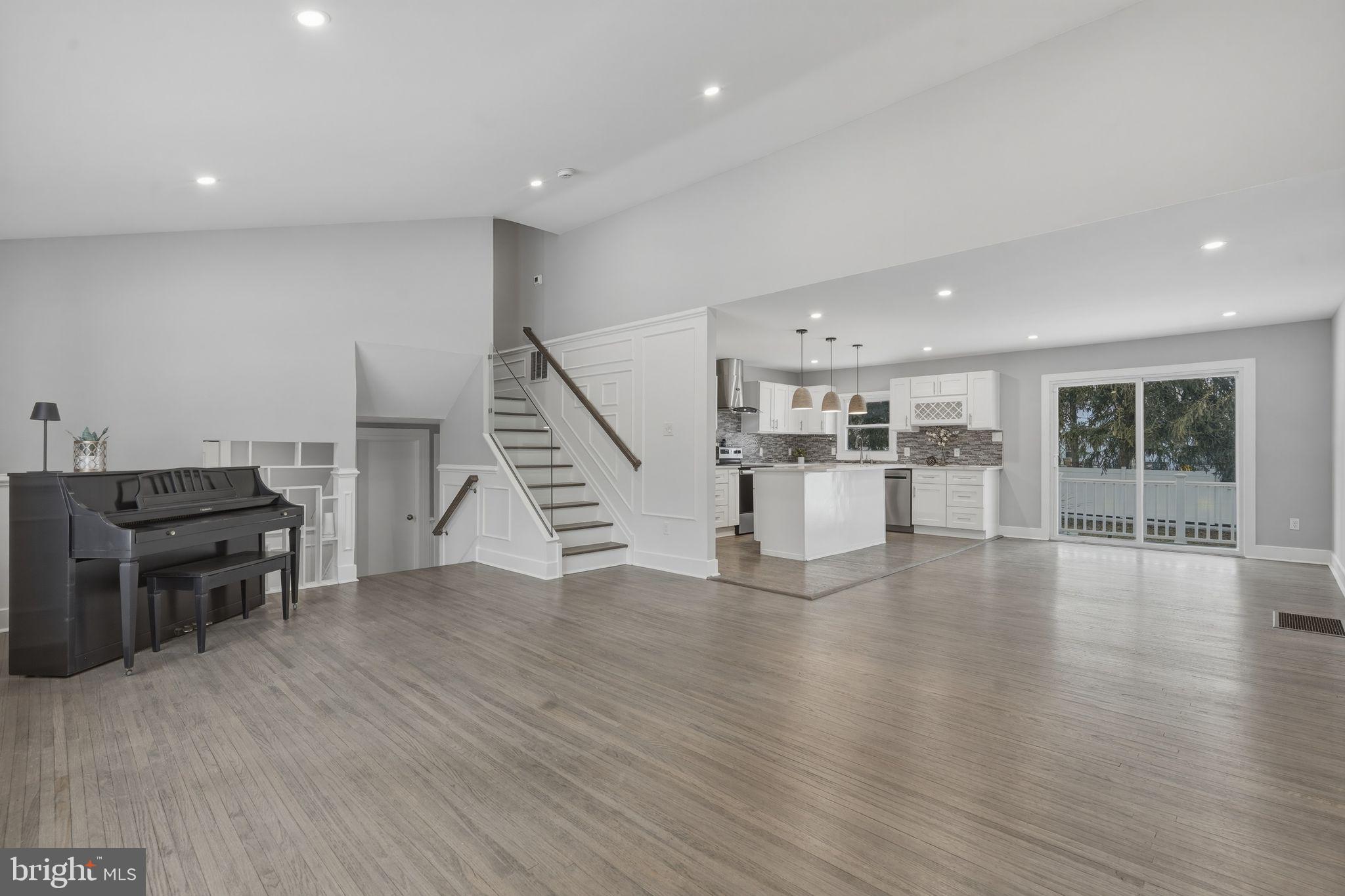 323 Parry Road Cinnaminson, NJ 08077 - Photo 11 of 40